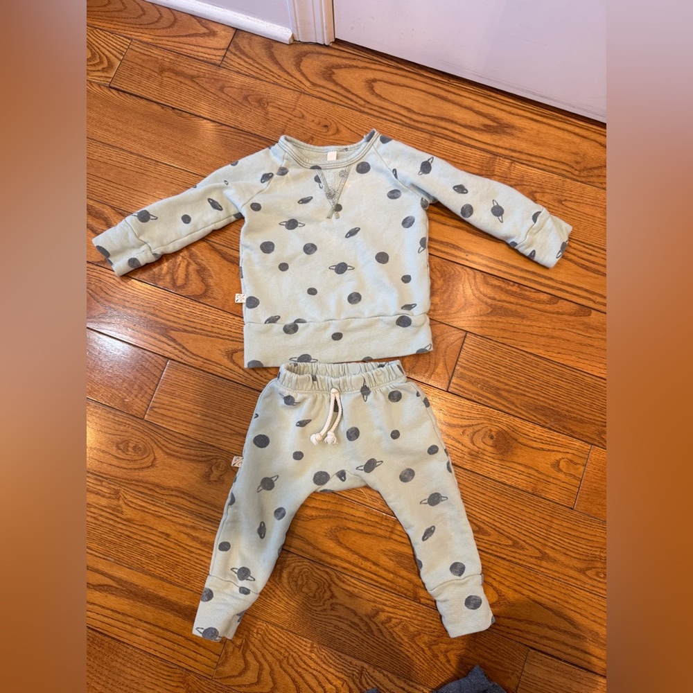 Childhoods galaxy set, light green, 12-18 months